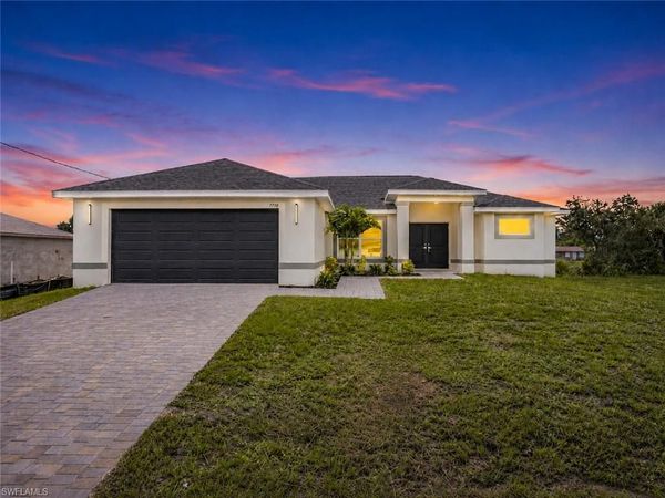 1718 NE 13th PL, CAPE CORAL, FL 33909