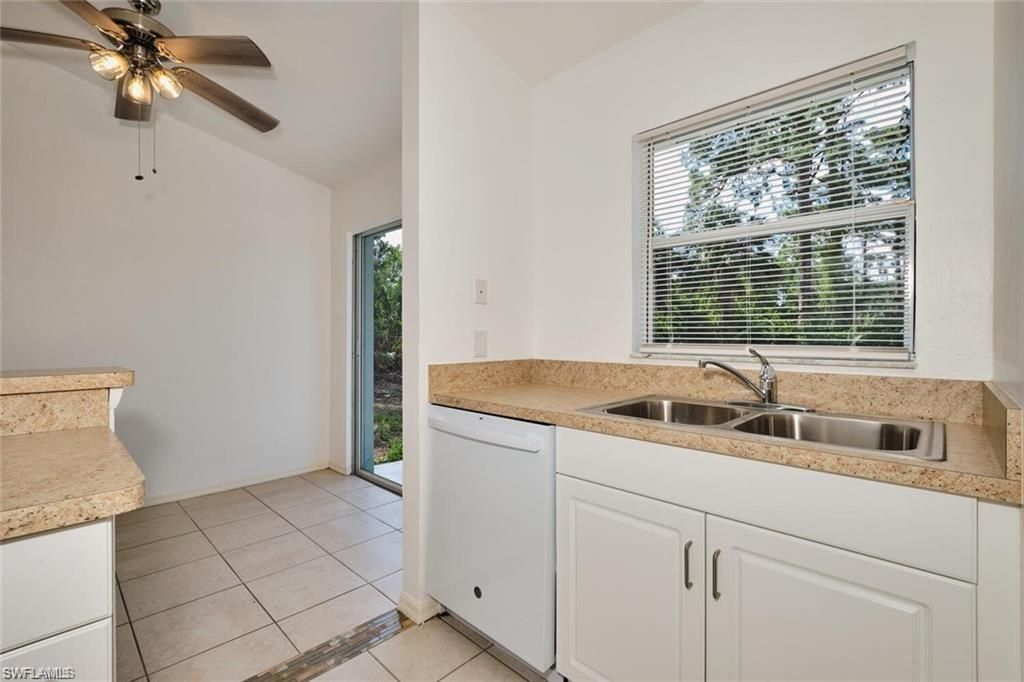 3825/3827 Hollycrest St , Fort Myers, FL 33905 Photo