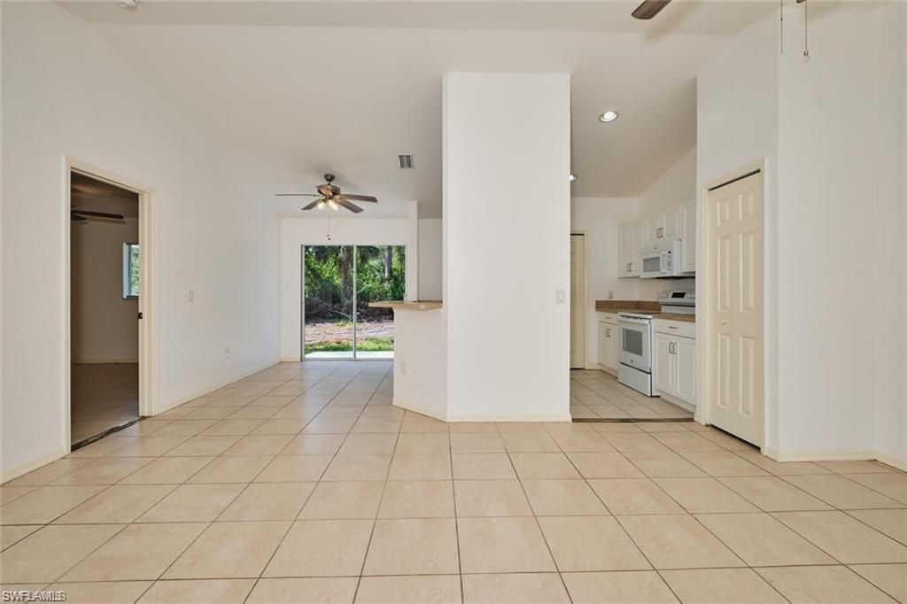 3825/3827 Hollycrest St , Fort Myers, FL 33905 Photo