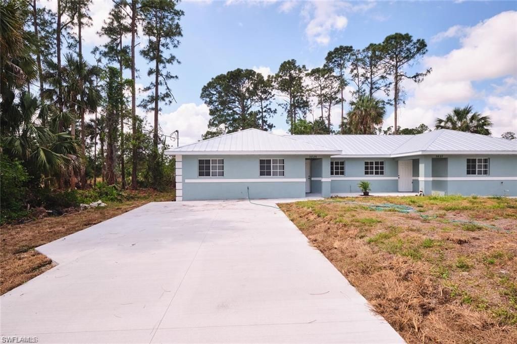 3825/3827 Hollycrest St , Fort Myers, FL 33905 Photo