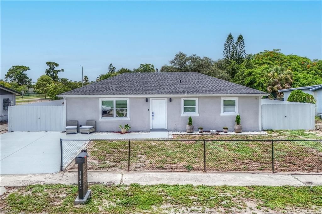 1776 Glenway Ct , Fort Myers, FL 33916 Photo