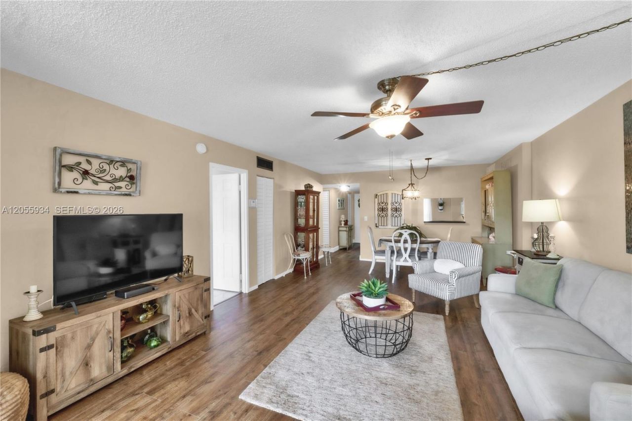 1402 NW 80th Ave, Unit 310, Margate, FL 33063 Photo