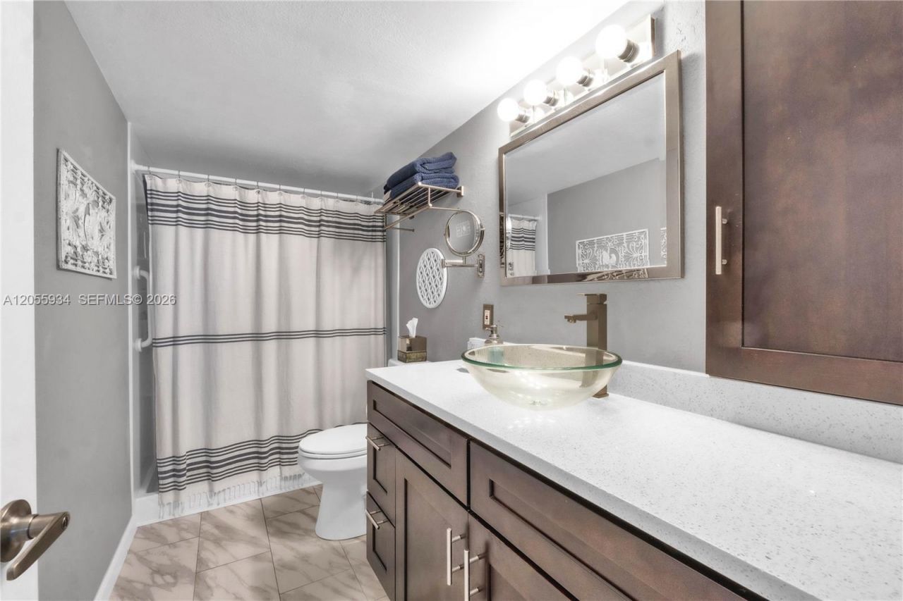 1402 NW 80th Ave, Unit 310, Margate, FL 33063 Photo