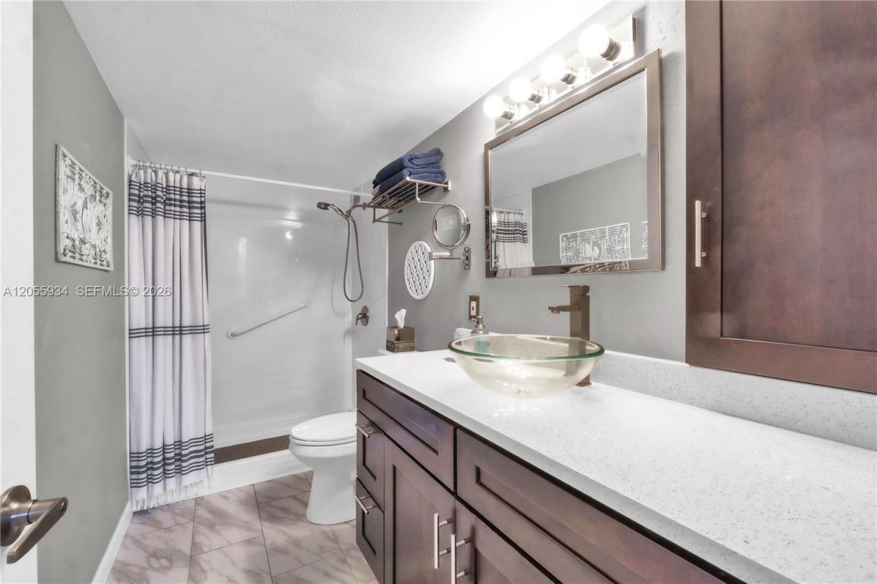 1402 NW 80th Ave, Unit 310, Margate, FL 33063 Photo