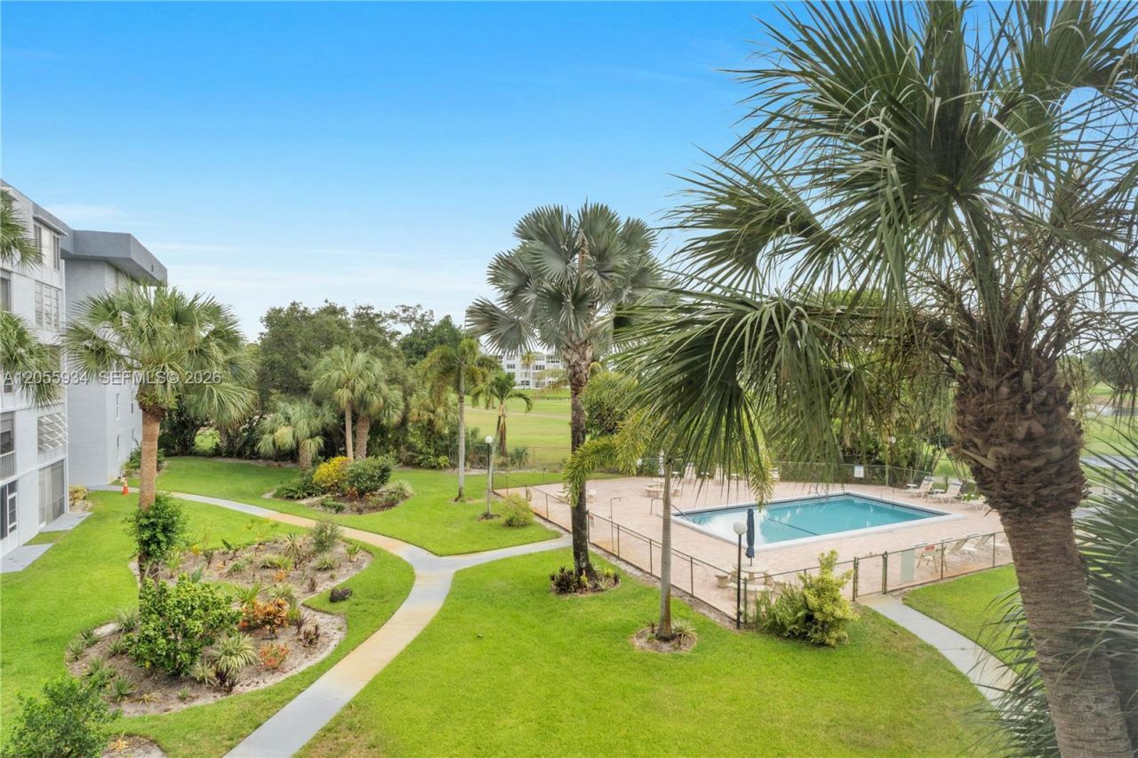 1402 NW 80th Ave, Unit 310, Margate, FL 33063 Photo