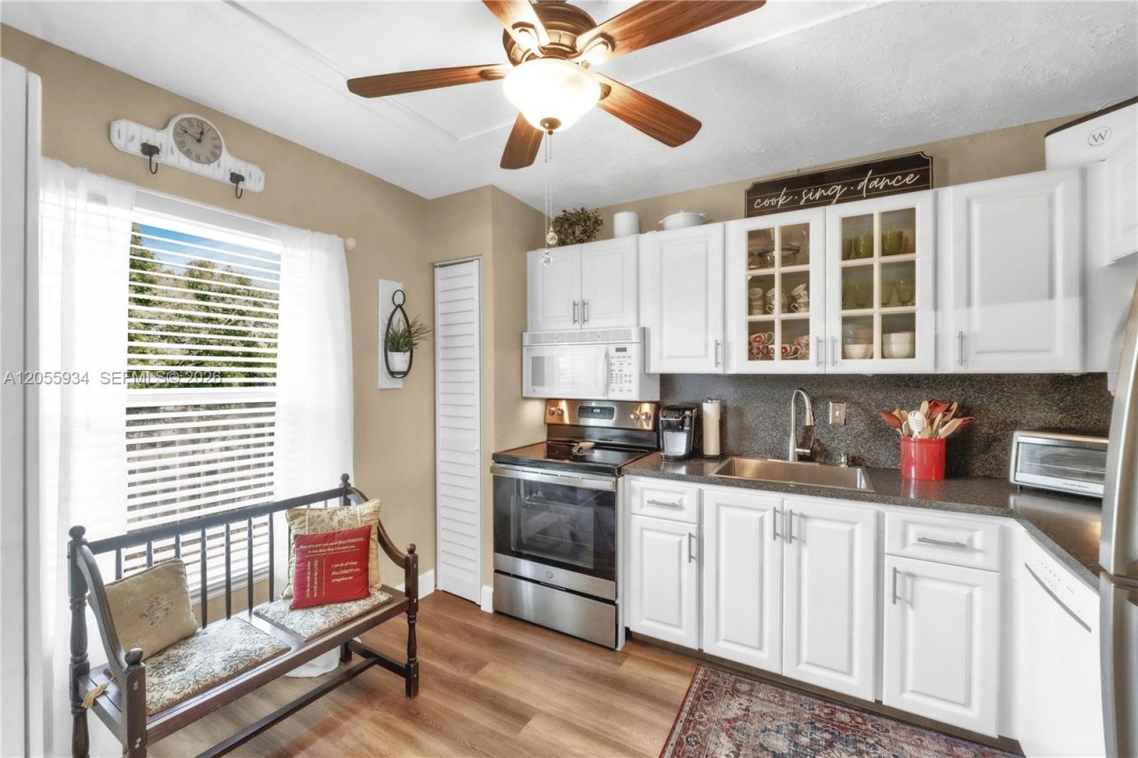1402 NW 80th Ave, Unit 310, Margate, FL 33063 Photo
