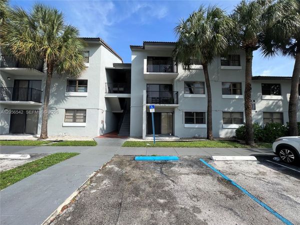 7235 NW 179th St , Unit 104, Hialeah, FL 33015