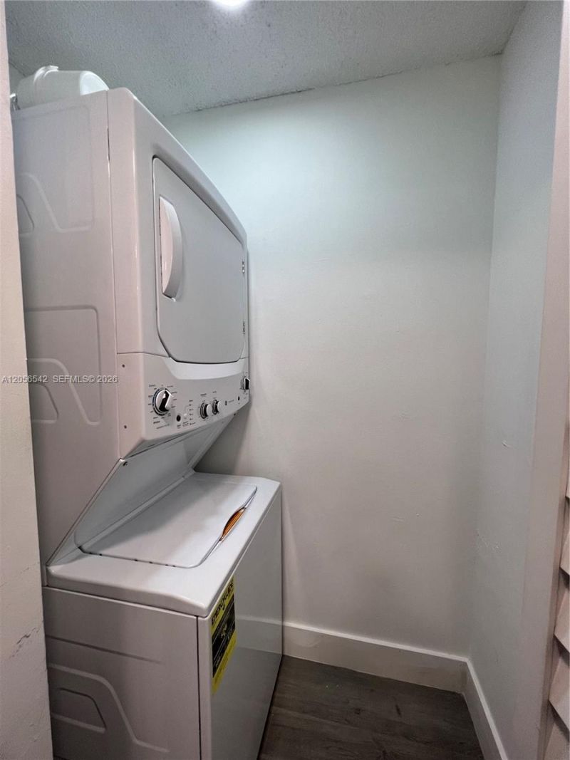 7235 NW 179th St , Unit 104, Hialeah, FL 33015 Photo