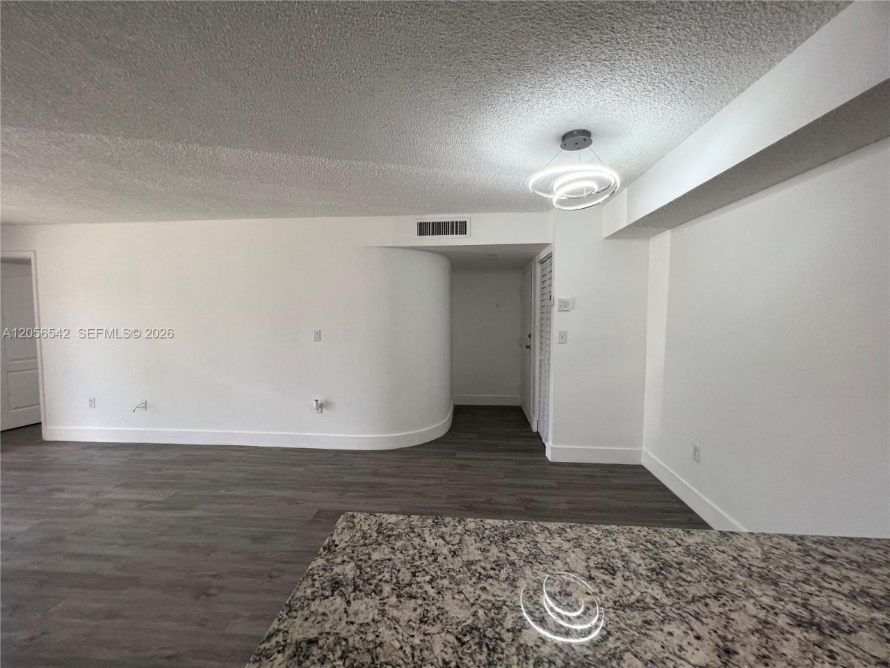 7235 NW 179th St , Unit 104, Hialeah, FL 33015 Photo