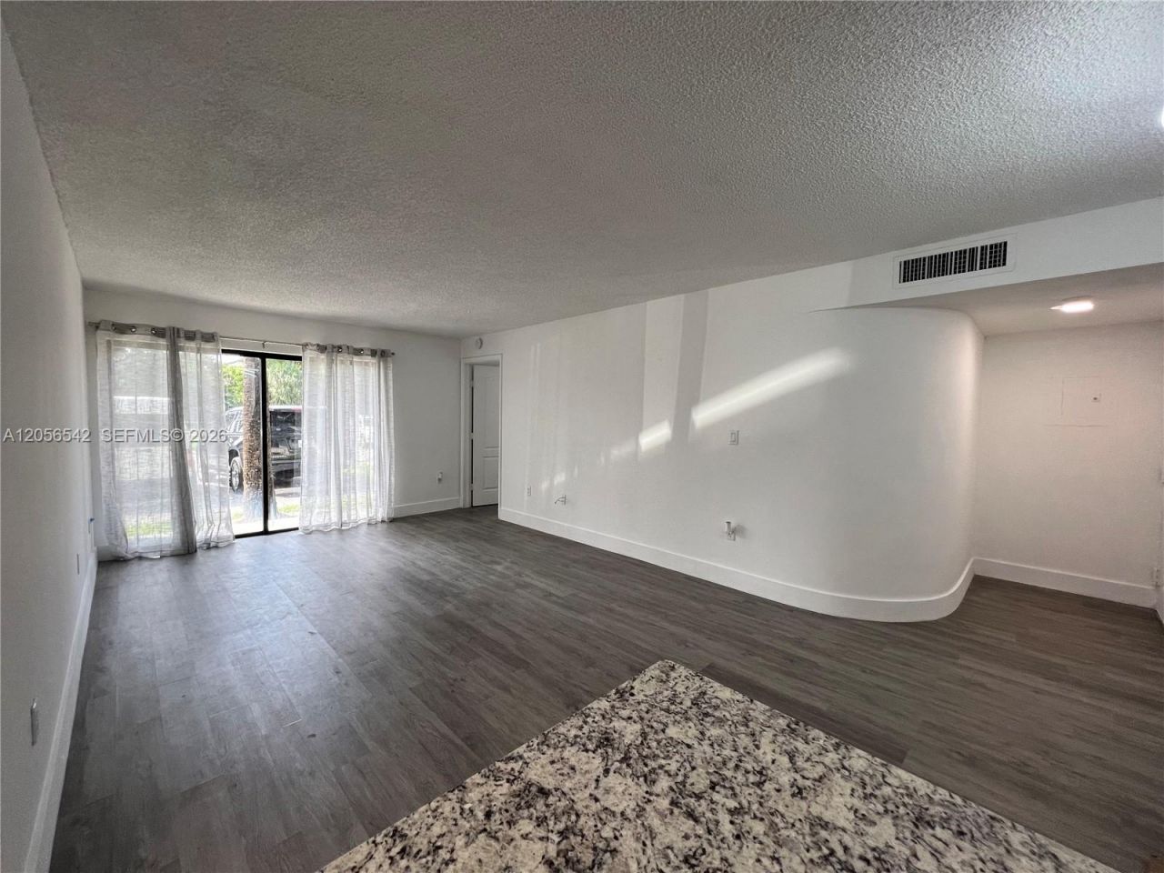 7235 NW 179th St , Unit 104, Hialeah, FL 33015 Photo