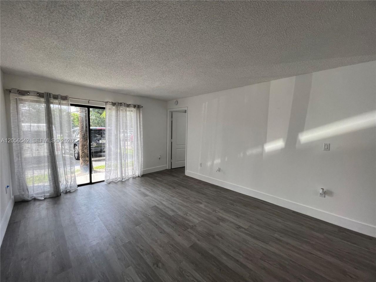 7235 NW 179th St , Unit 104, Hialeah, FL 33015 Photo