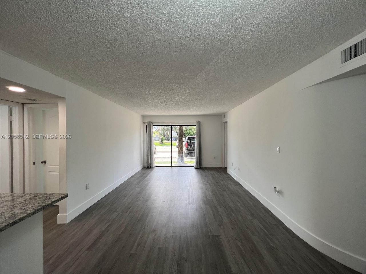 7235 NW 179th St , Unit 104, Hialeah, FL 33015 Photo