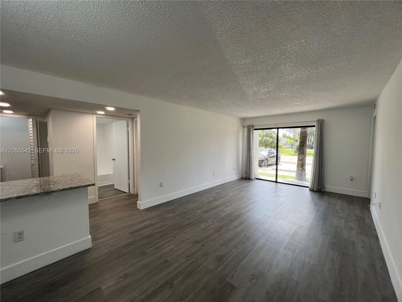 7235 NW 179th St , Unit 104, Hialeah, FL 33015 Photo