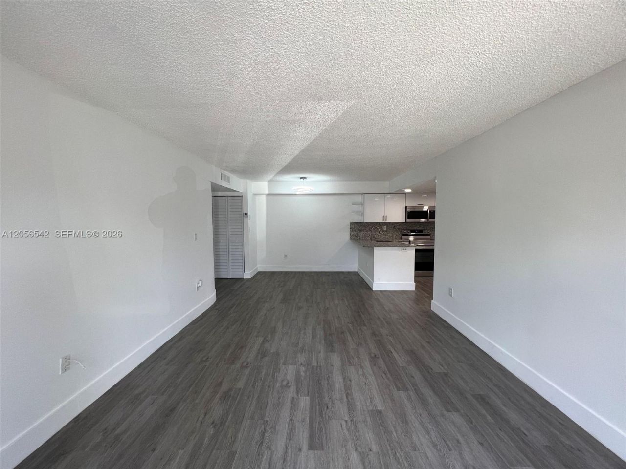 7235 NW 179th St , Unit 104, Hialeah, FL 33015 Photo