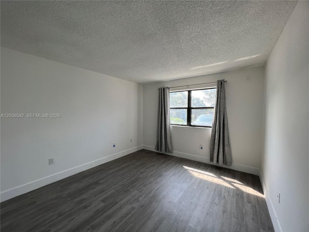 7235 NW 179th St , Unit 104, Hialeah, FL 33015 Photo