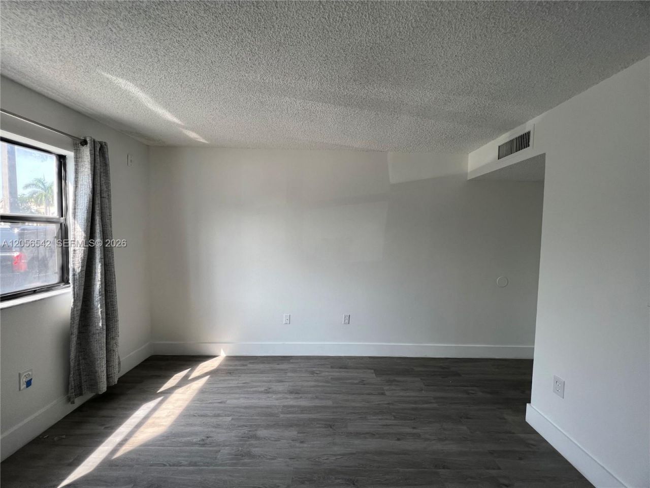 7235 NW 179th St , Unit 104, Hialeah, FL 33015 Photo