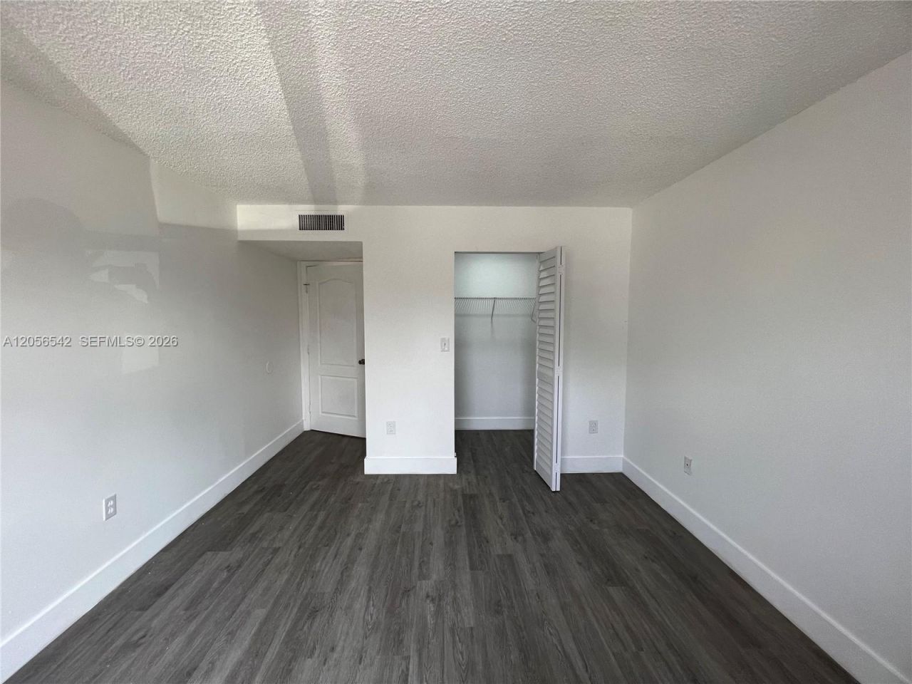 7235 NW 179th St , Unit 104, Hialeah, FL 33015 Photo