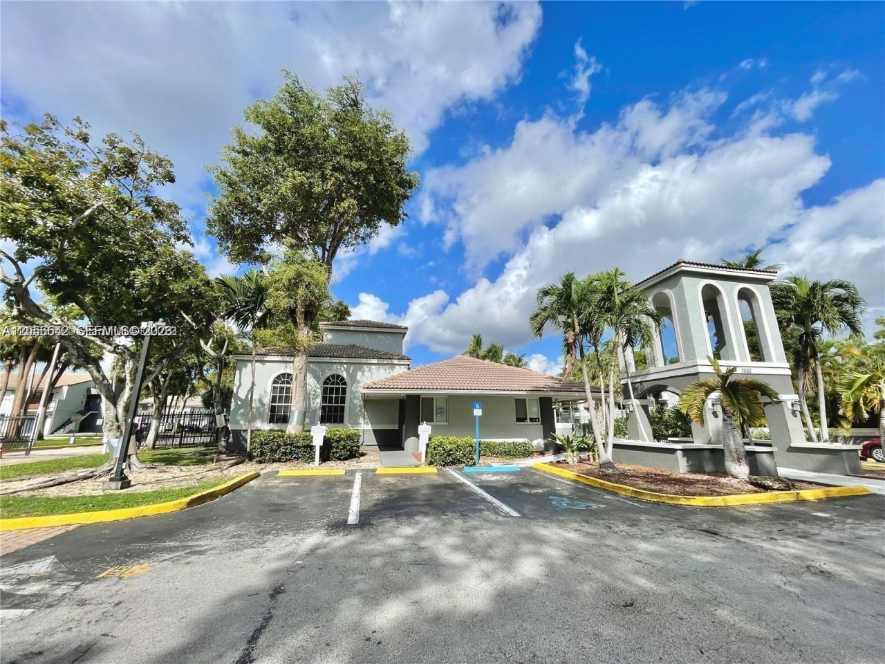 7235 NW 179th St , Unit 104, Hialeah, FL 33015 Photo