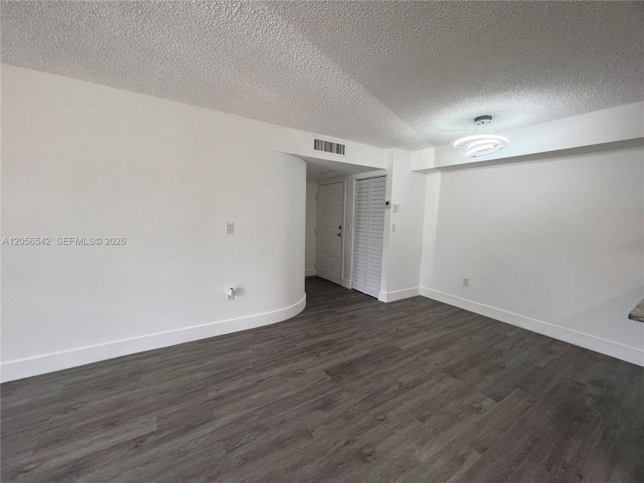 7235 NW 179th St , Unit 104, Hialeah, FL 33015 Photo