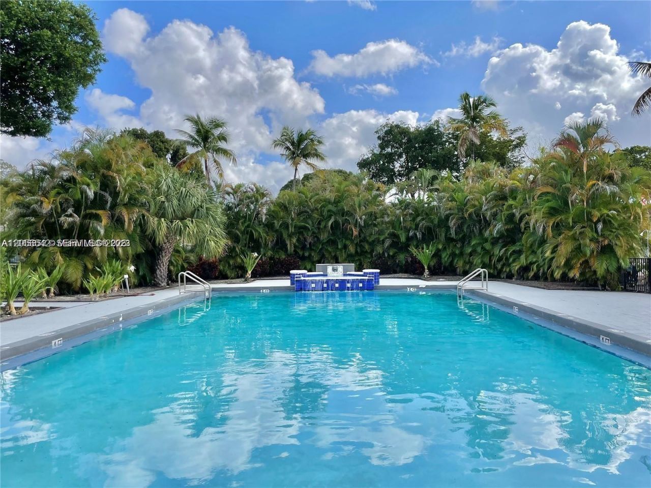 7235 NW 179th St , Unit 104, Hialeah, FL 33015 Photo