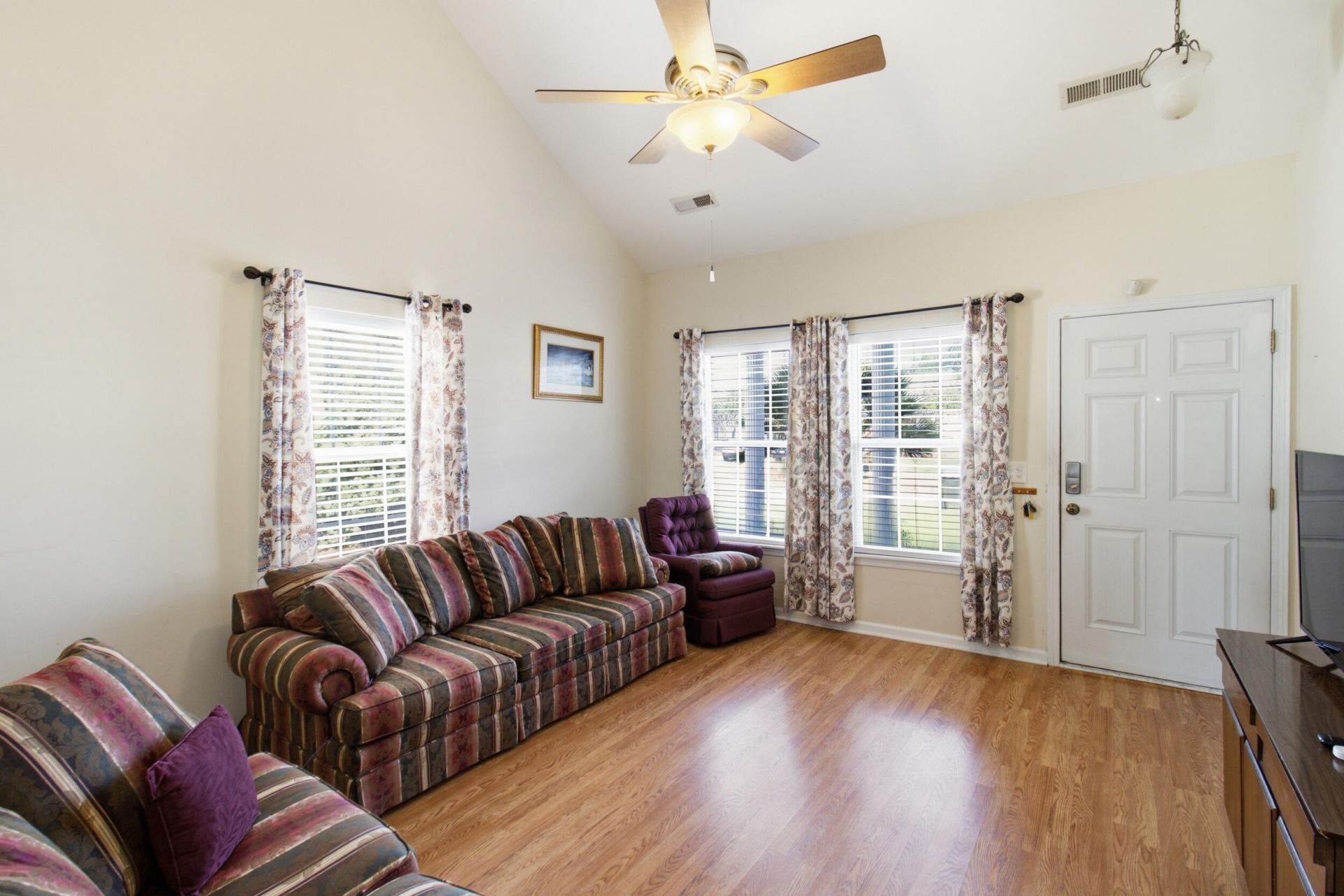 128 Broad River Drive Photo 4