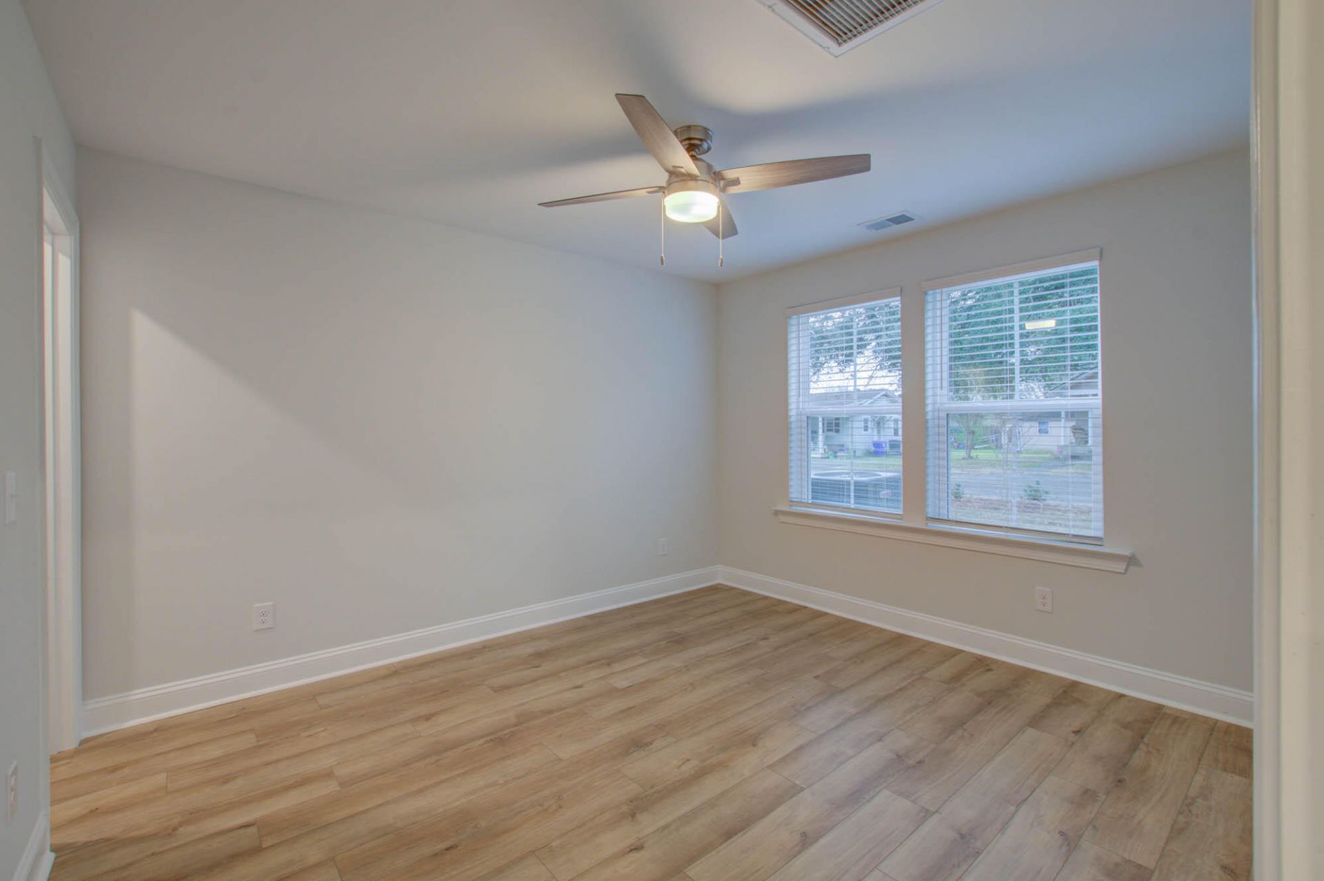 1237 Tice Lane Photo 7