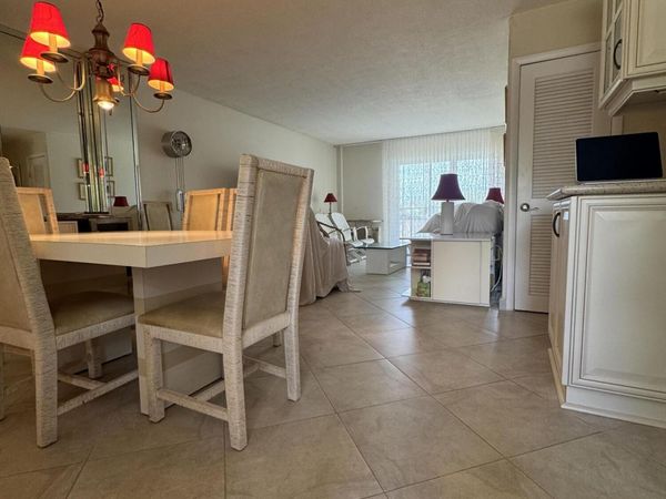 220 Kings Point Drive, Unit 210, Sunny Isles Beach, FL 33160