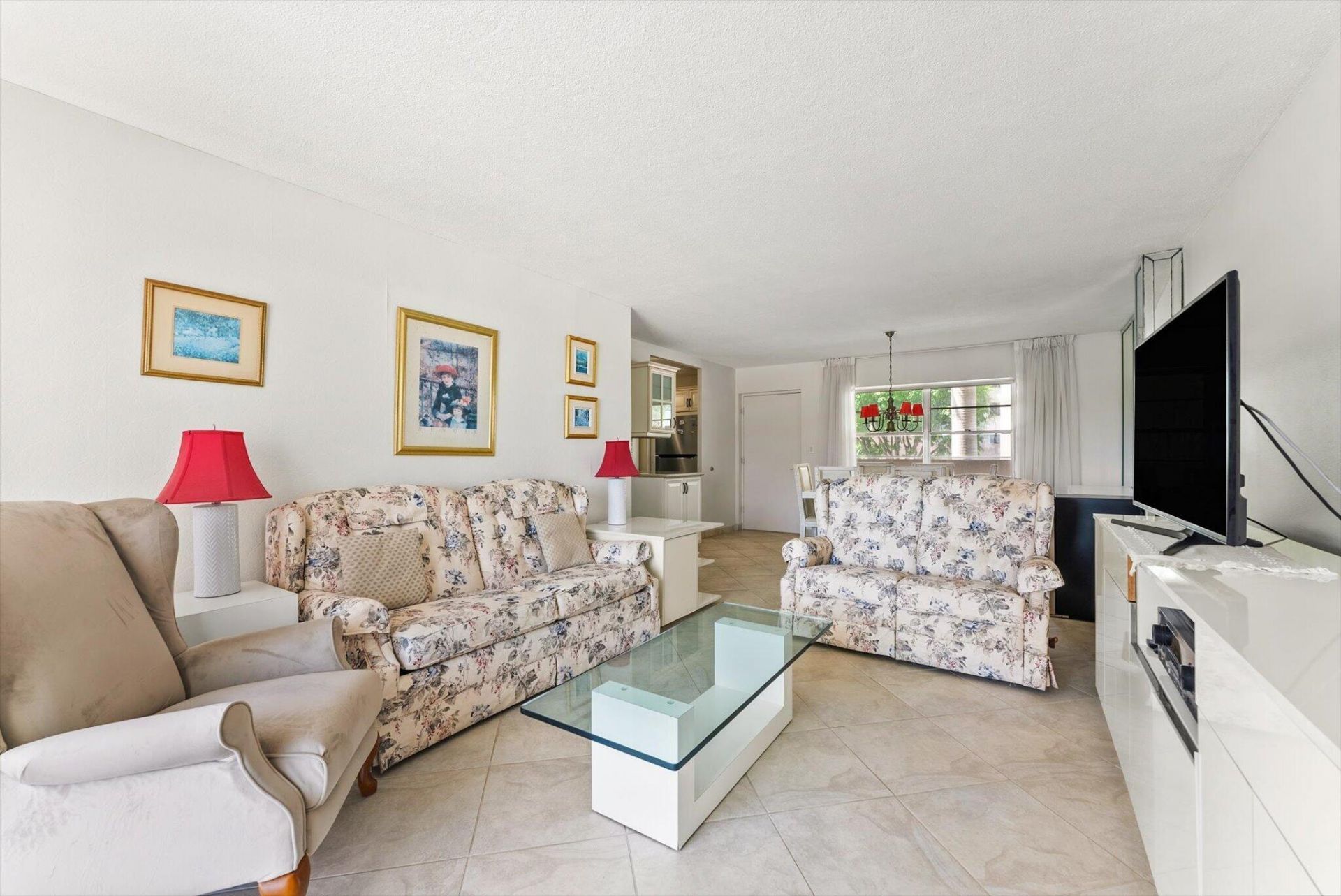 220 Kings Point Drive, Unit 210, Sunny Isles Beach, FL 33160 Photo
