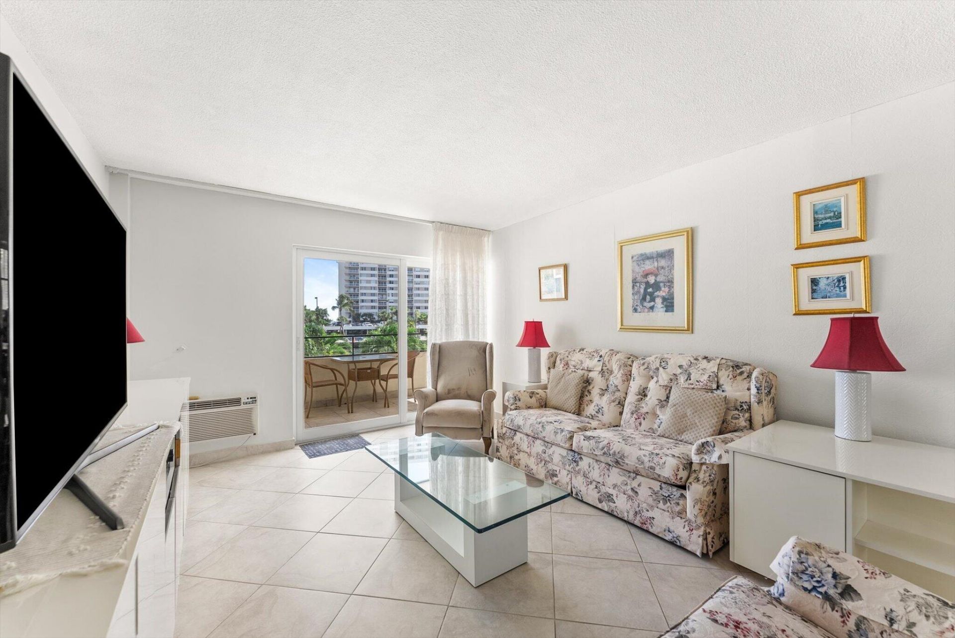 220 Kings Point Drive, Unit 210, Sunny Isles Beach, FL 33160 Photo