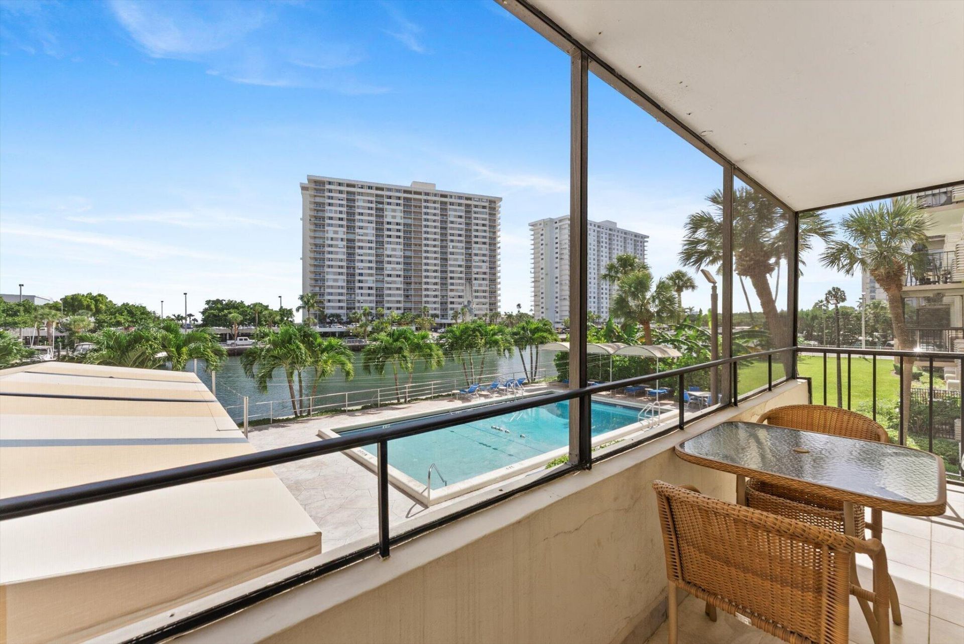 220 Kings Point Drive, Unit 210, Sunny Isles Beach, FL 33160 Photo