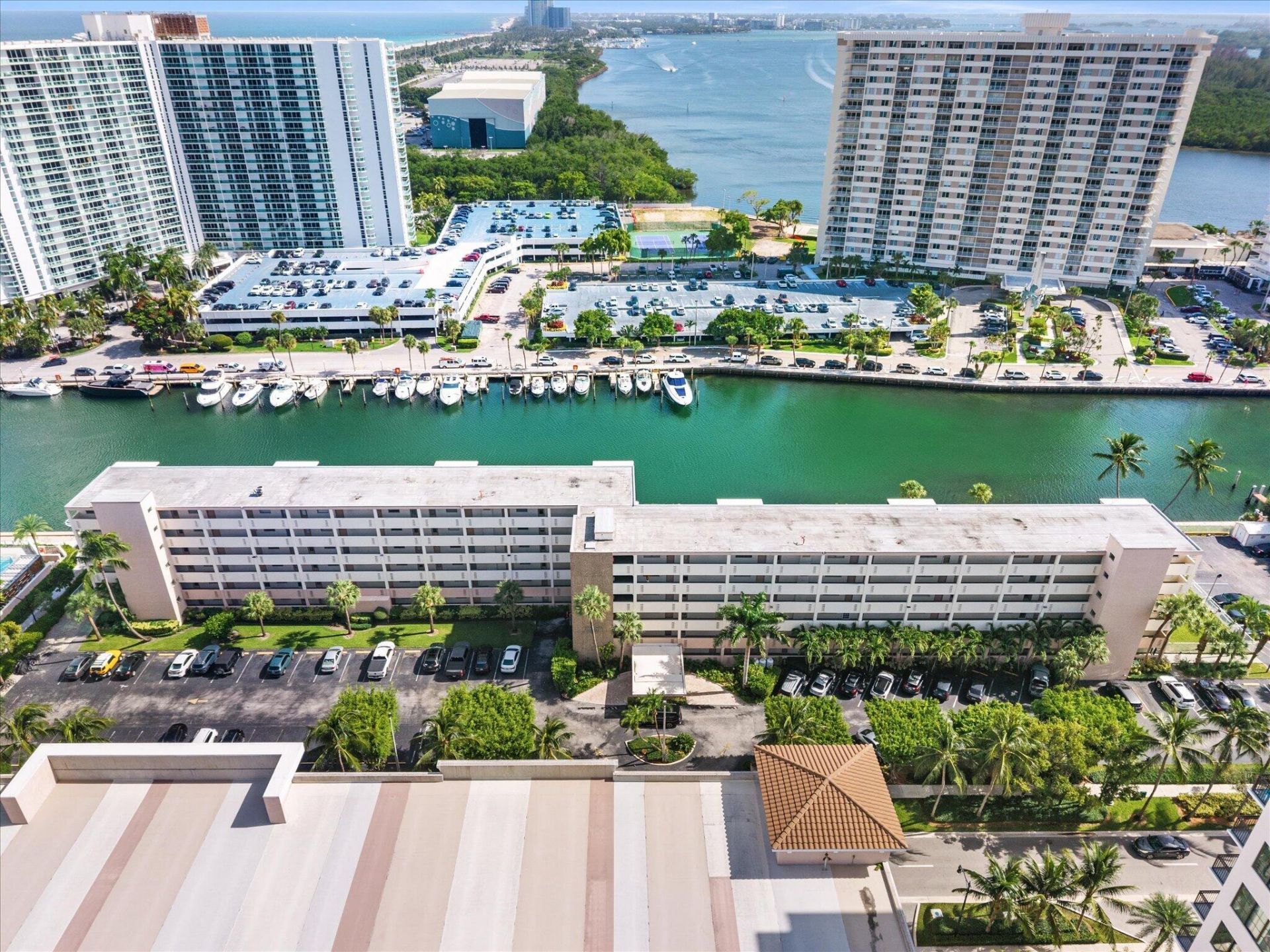 220 Kings Point Drive, Unit 210, Sunny Isles Beach, FL 33160 Photo