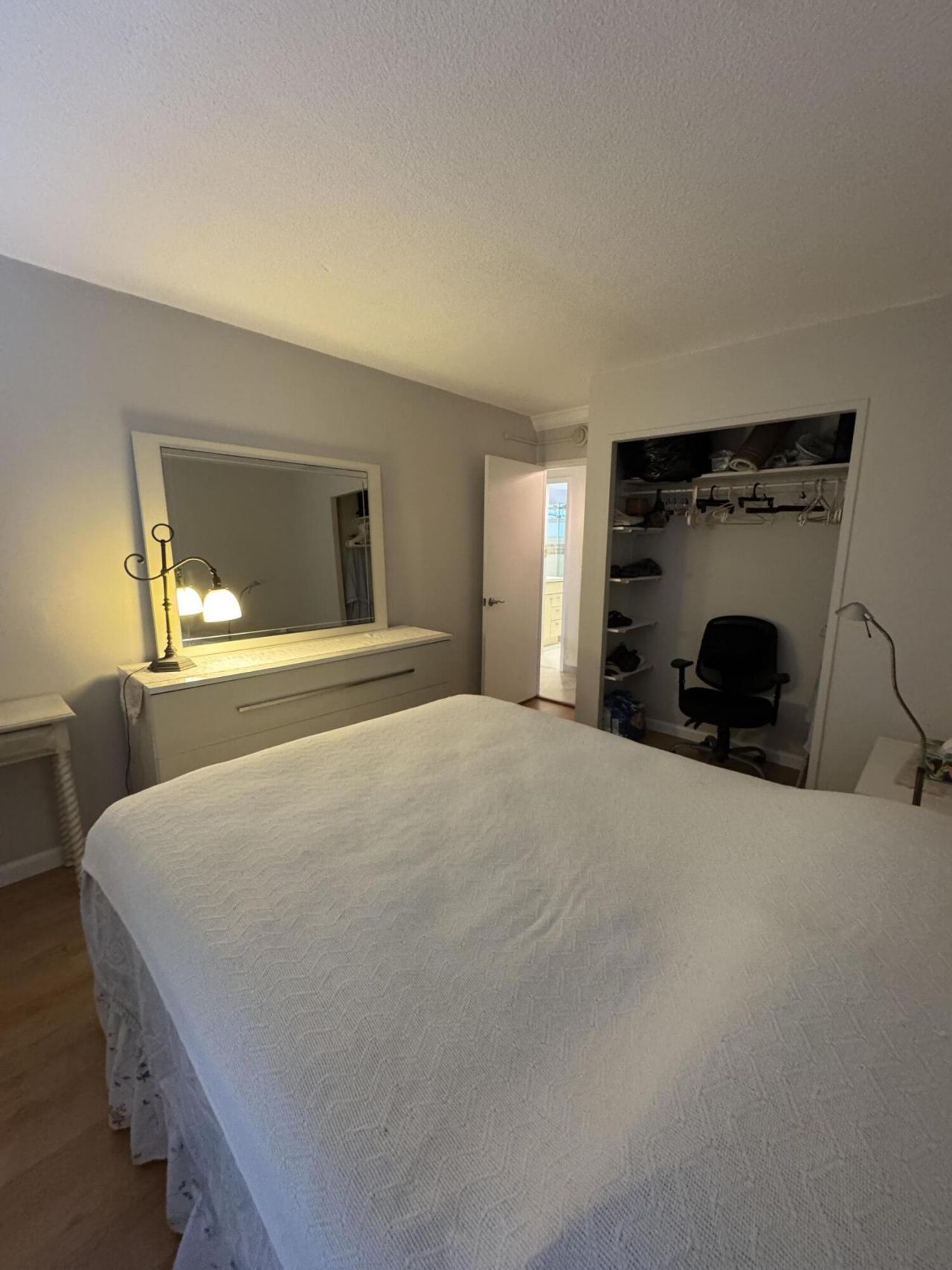 220 Kings Point Drive, Unit 210, Sunny Isles Beach, FL 33160 Photo
