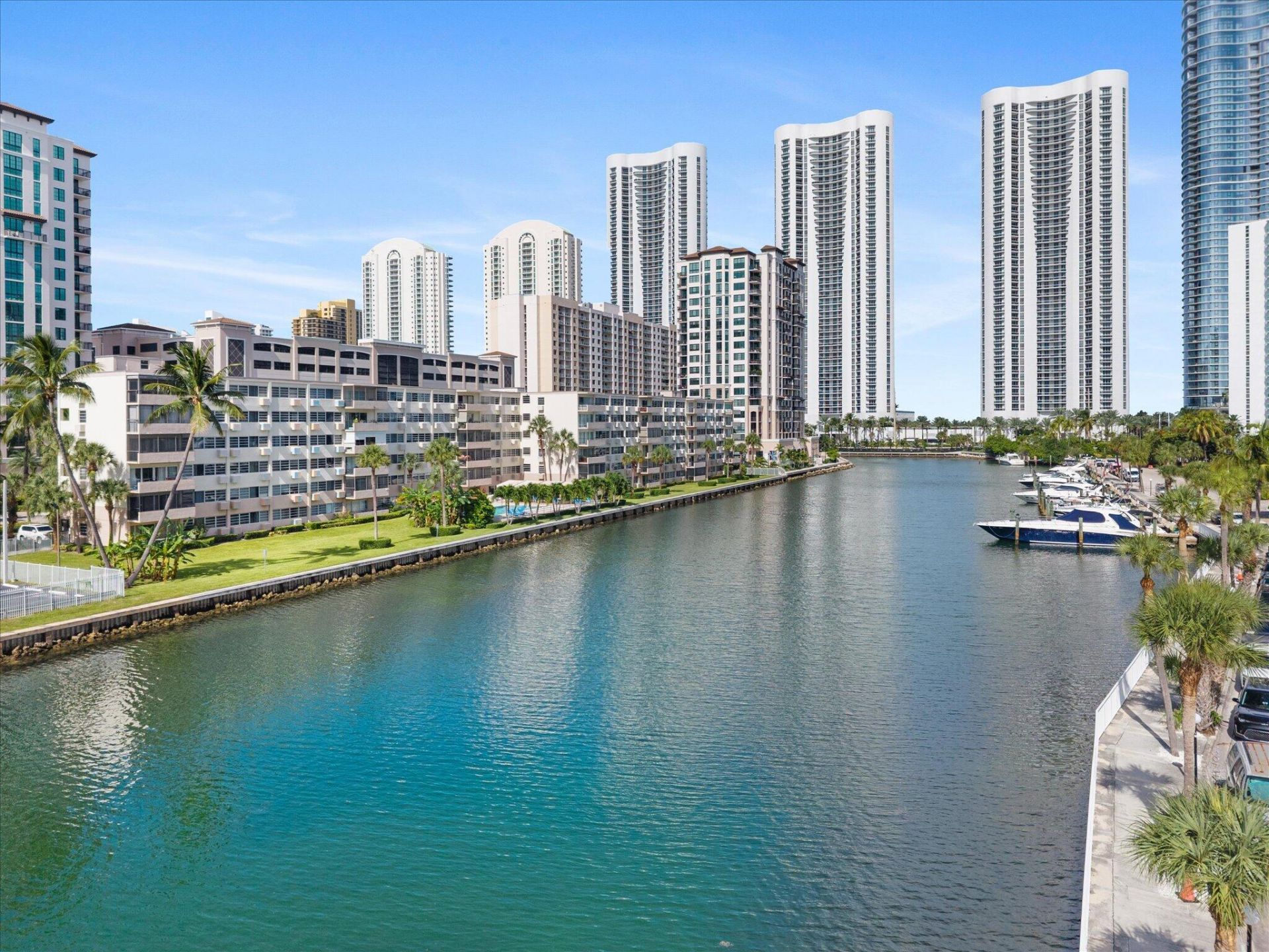 220 Kings Point Drive, Unit 210, Sunny Isles Beach, FL 33160 Photo