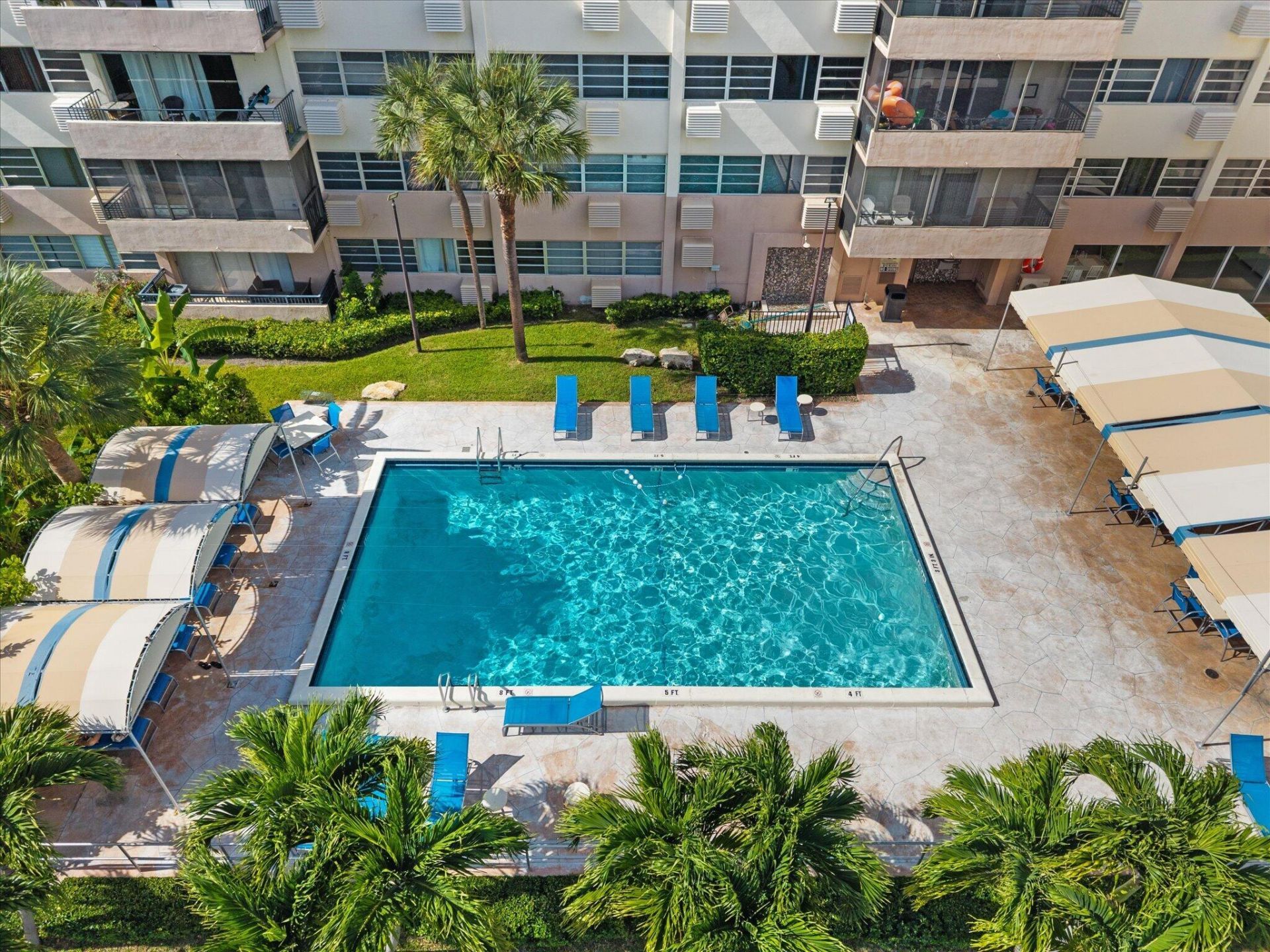220 Kings Point Drive, Unit 210, Sunny Isles Beach, FL 33160 Photo