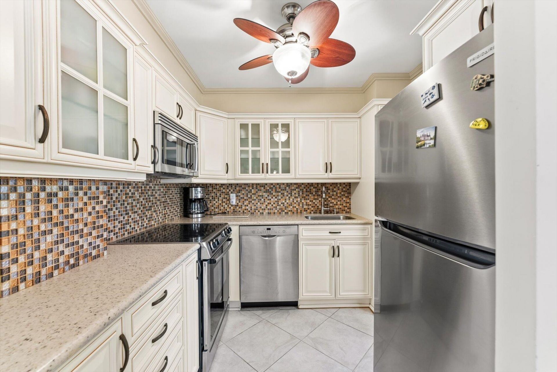220 Kings Point Drive, Unit 210, Sunny Isles Beach, FL 33160 Photo