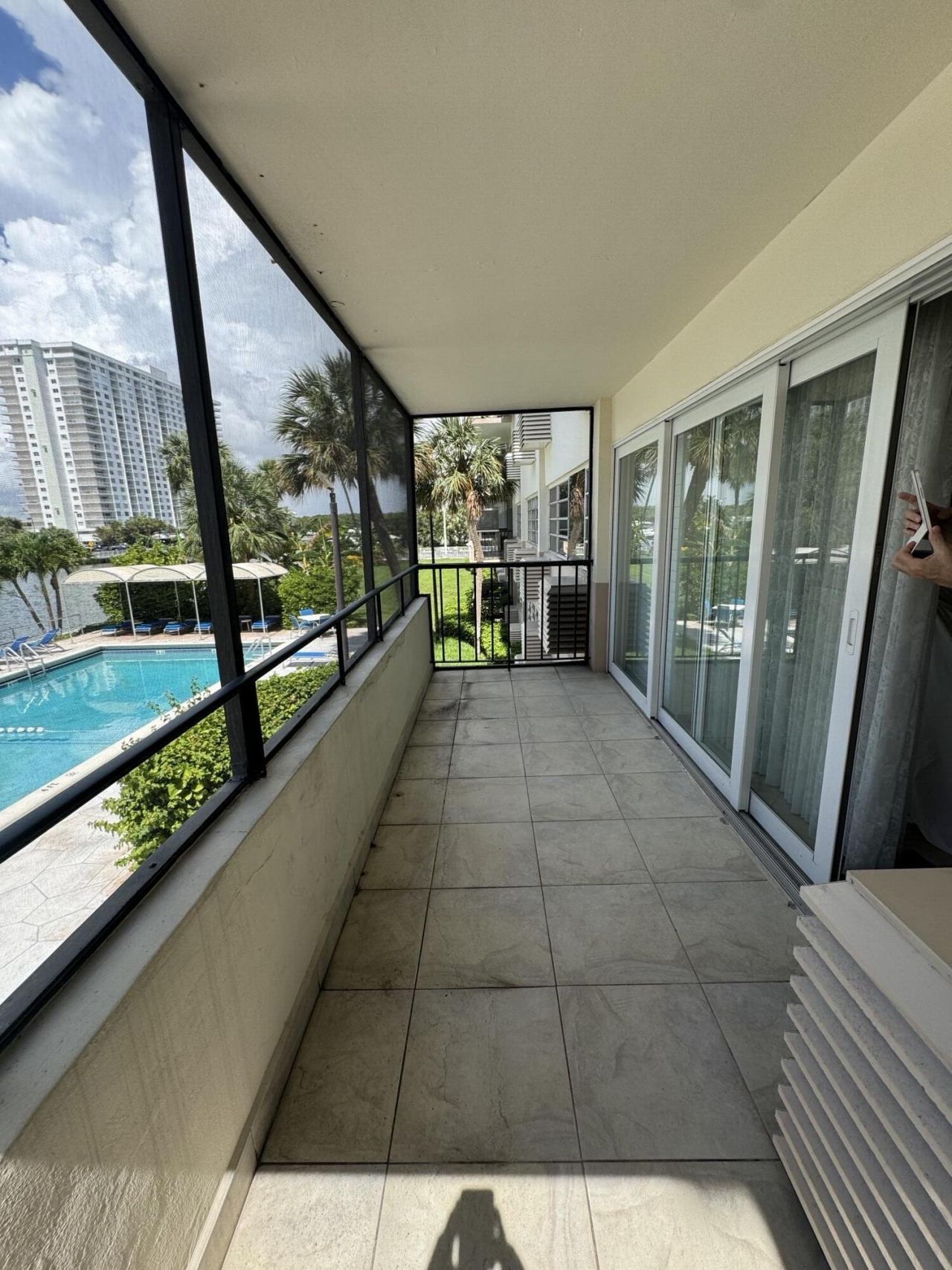 220 Kings Point Drive, Unit 210, Sunny Isles Beach, FL 33160 Photo