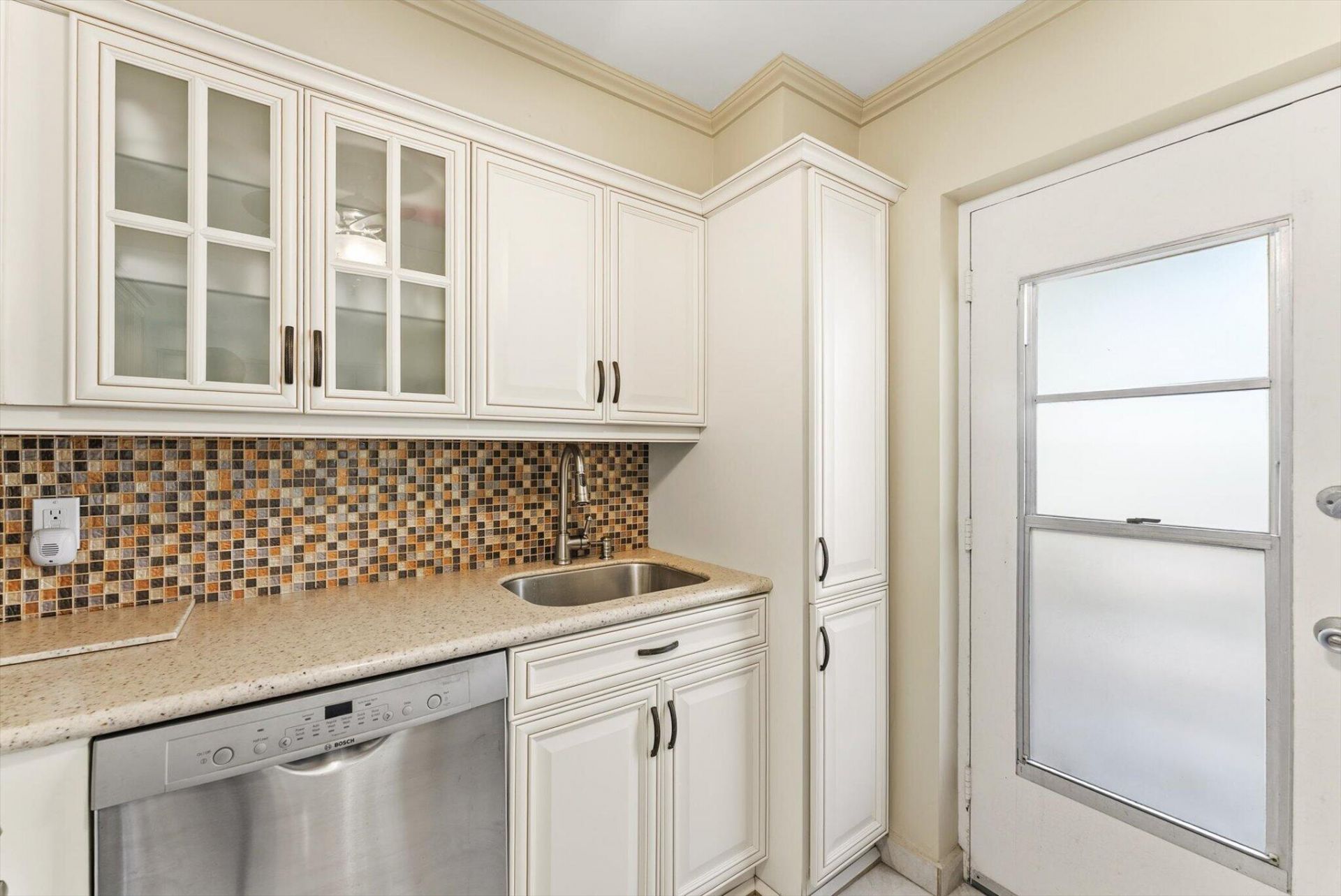 220 Kings Point Drive, Unit 210, Sunny Isles Beach, FL 33160 Photo
