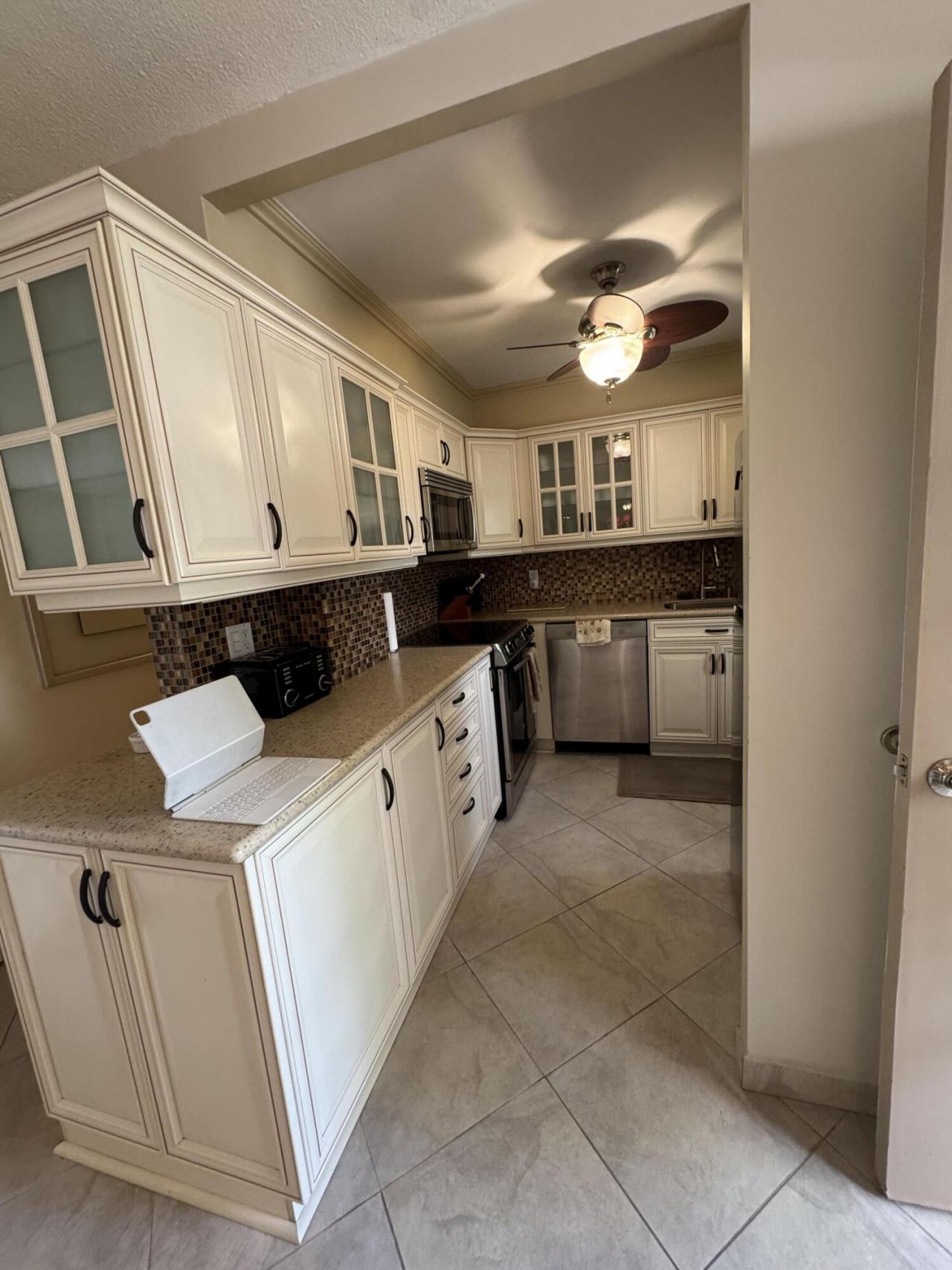 220 Kings Point Drive, Unit 210, Sunny Isles Beach, FL 33160 Photo