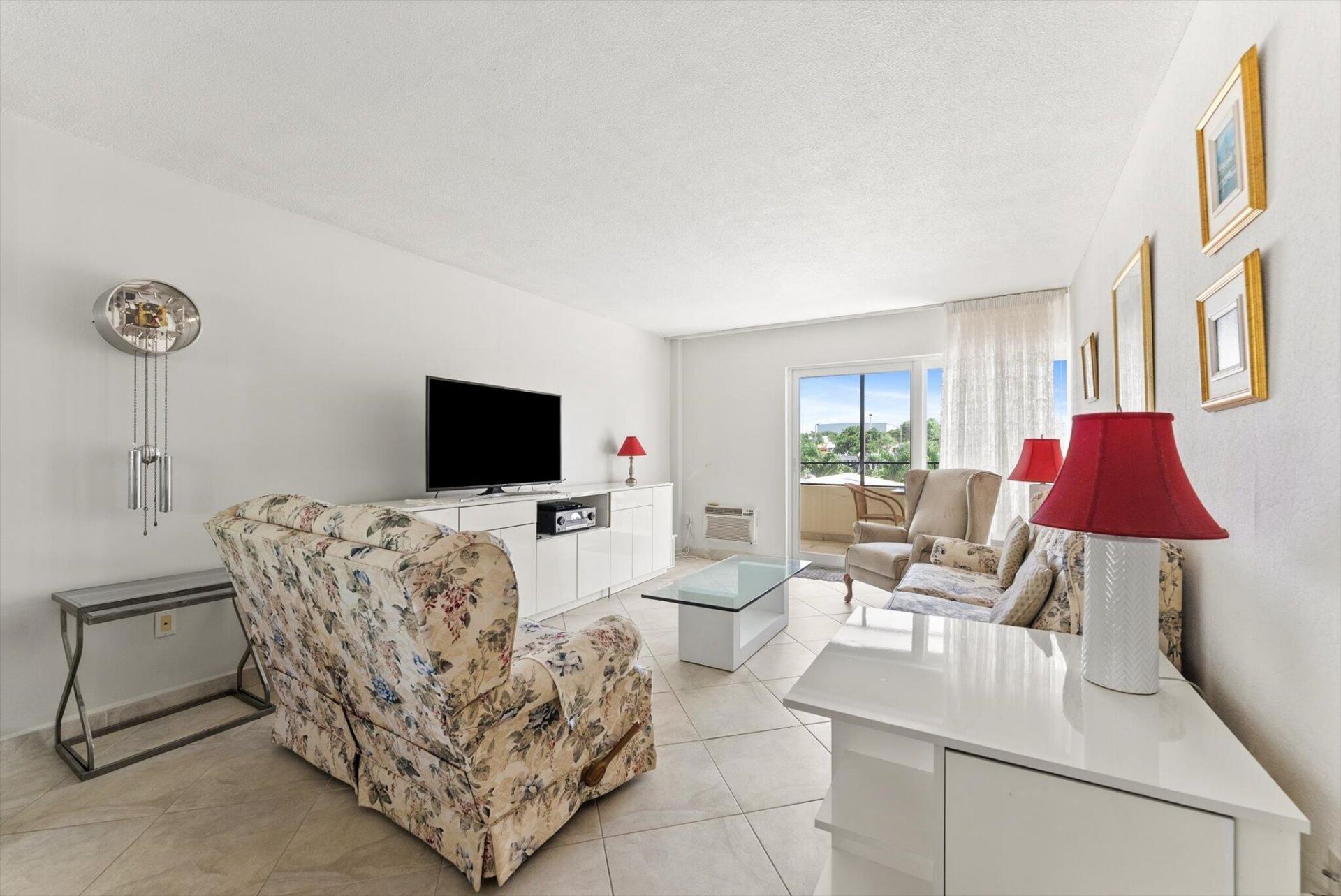 220 Kings Point Drive, Unit 210, Sunny Isles Beach, FL 33160 Photo