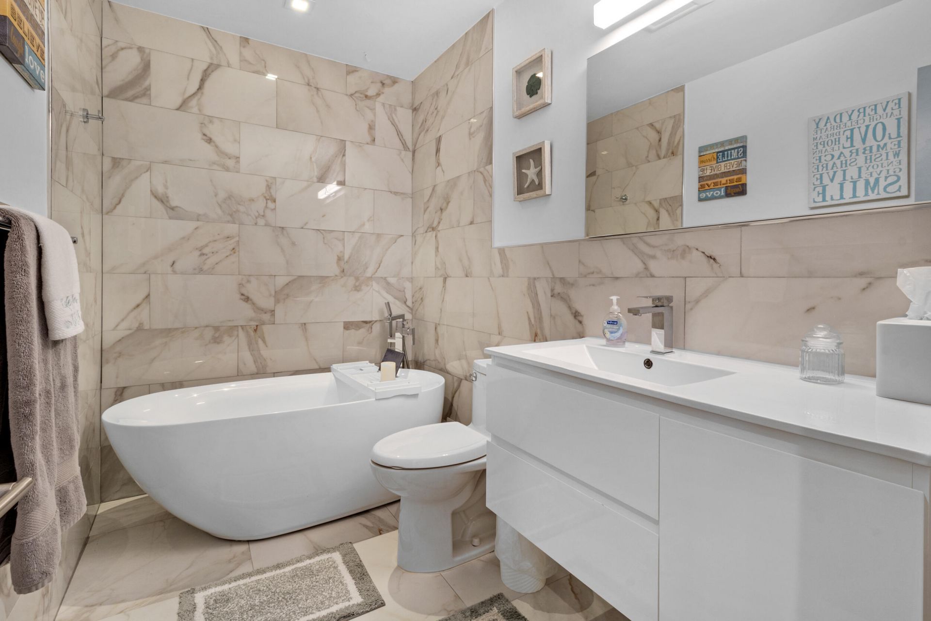 3319 NE 18th Street, Fort Lauderdale, FL 33305 Photo