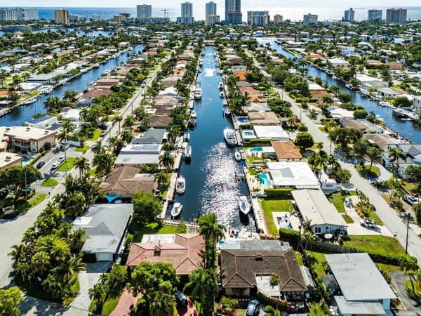2200 SE 9TH Street, Pompano Beach, FL 33062