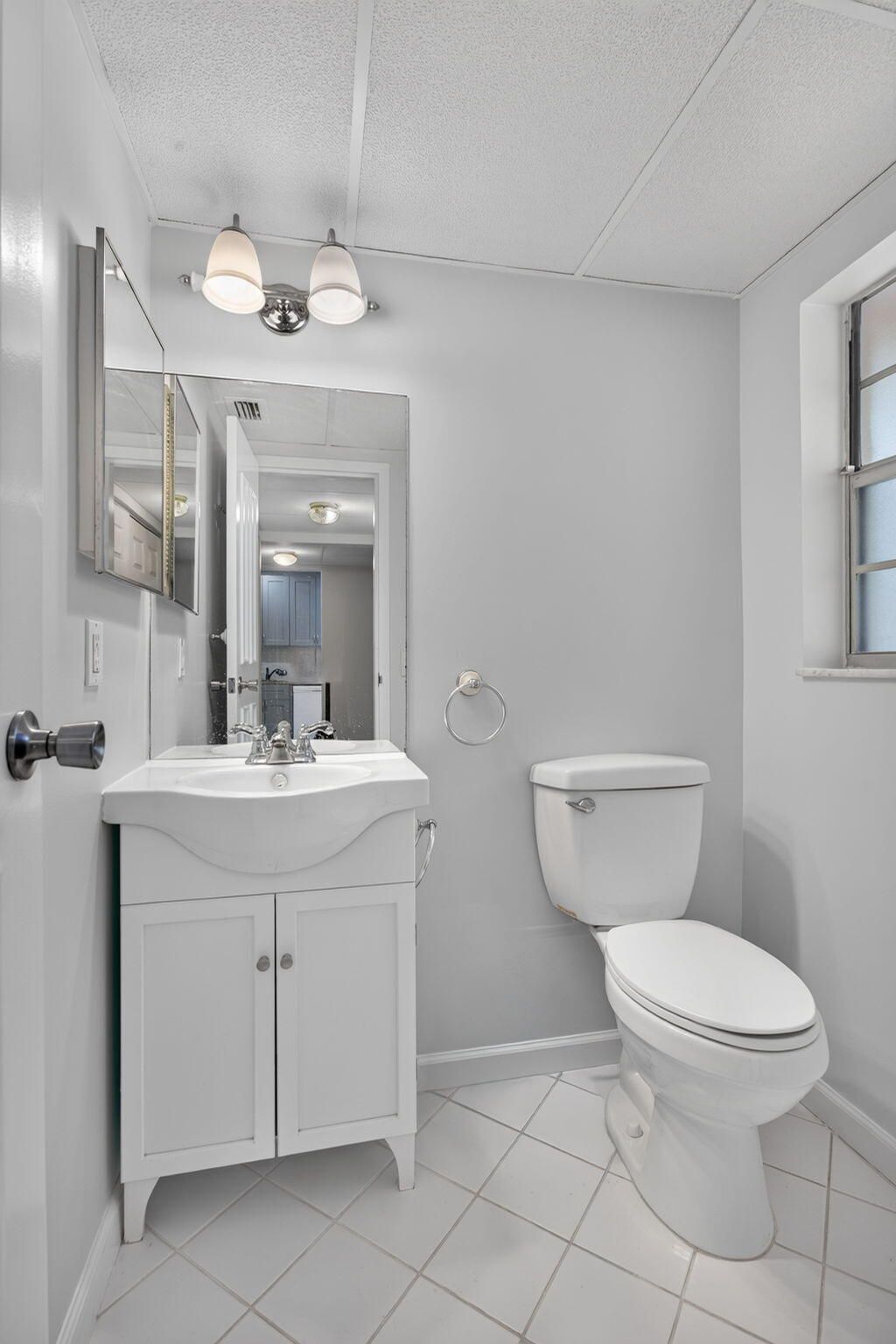 1030 Country Club Drive, Margate, FL 33063 Photo