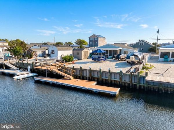 14 S LOS ANGELES DRIVE, TUCKERTON, NJ 08087