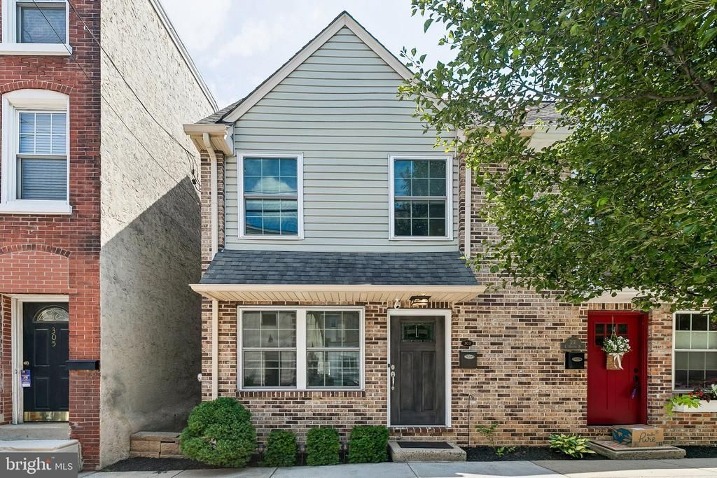 303 E HECTOR STREET , CONSHOHOCKEN, PA 19428