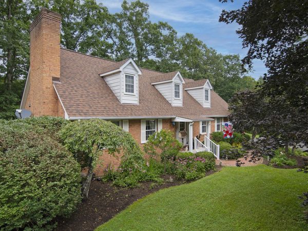 108 Montague Dr, White Sulphur Springs, WV 24986