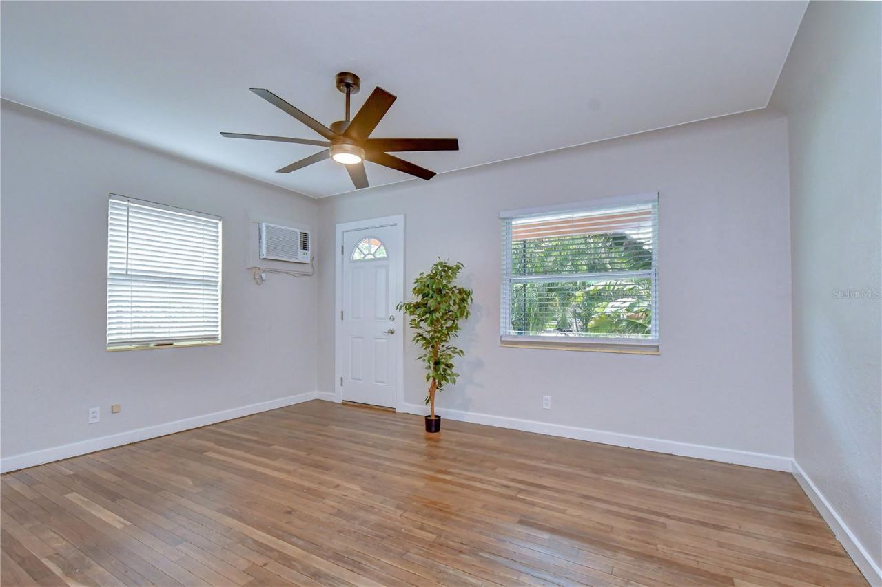850 22nd Avenue N, Saint Petersburg, FL 33704 Photo