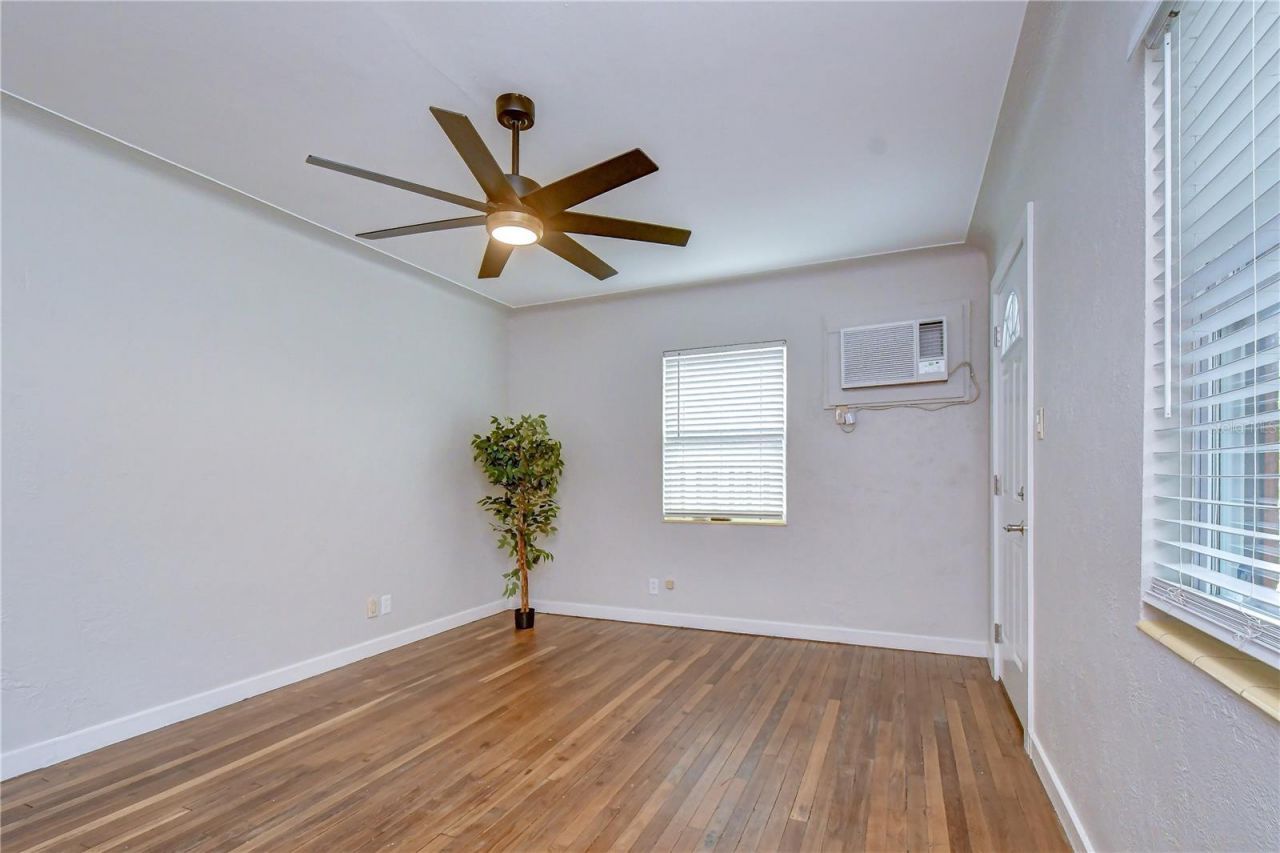 850 22nd Avenue N, Saint Petersburg, FL 33704 Photo