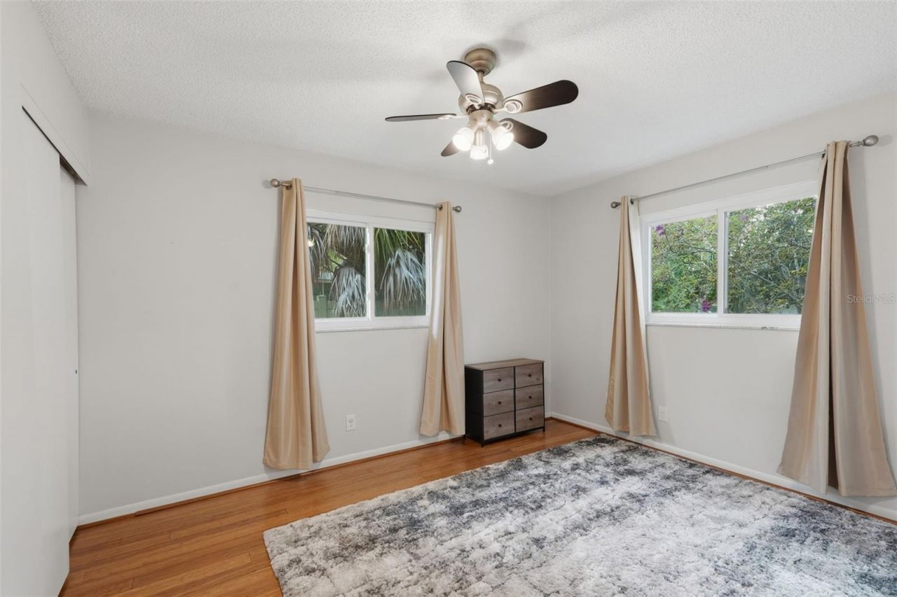 205 SE Monroe Circle N, Saint Petersburg, FL 33703 Photo