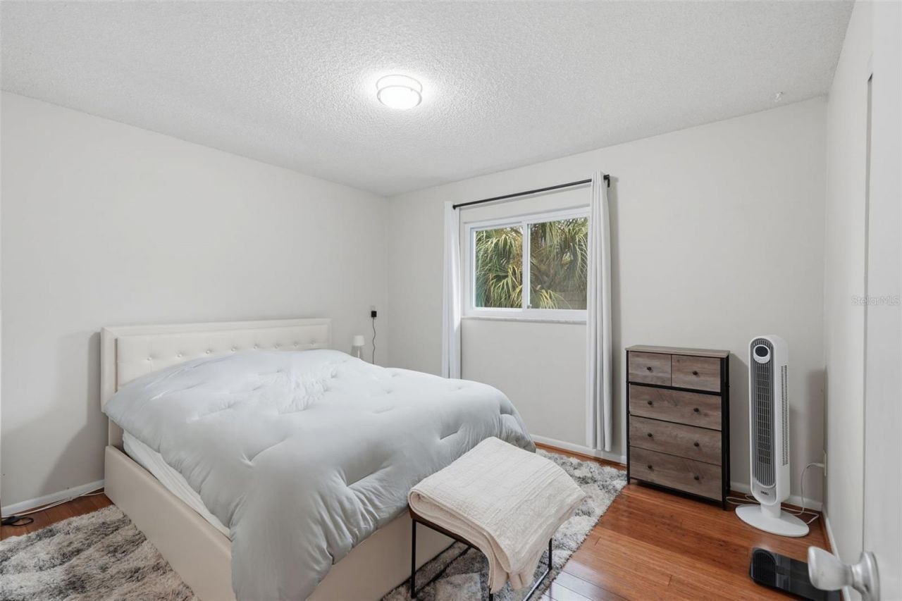 205 SE Monroe Circle N, Saint Petersburg, FL 33703 Photo