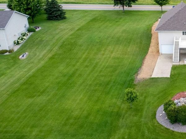 1185 Dale Street SW, Hutchinson, MN 55350